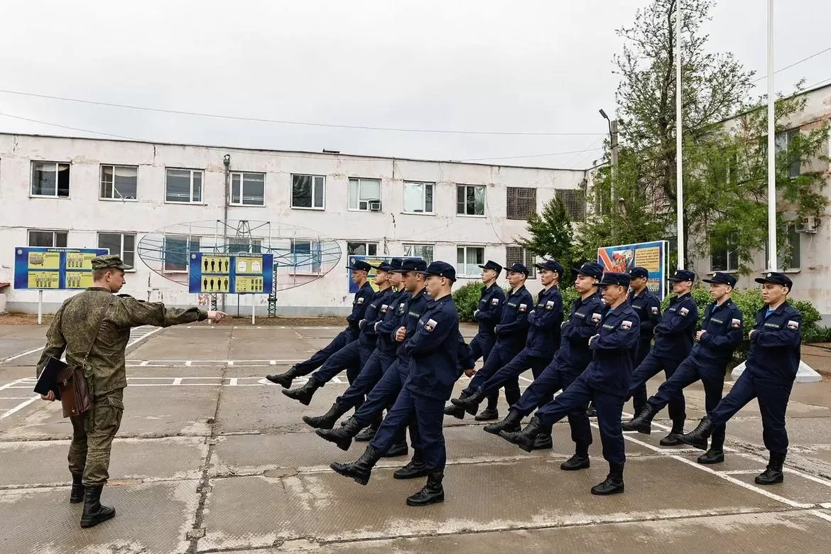 Астраханские призывники проходят службу в роте молодого пополнения 