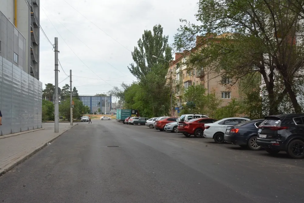 В Астрахани к ремонту дорог подключается бизнес