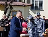 Астраханских росгвардейцев наградили в их праздник