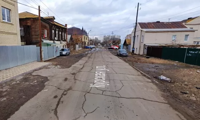 Администрация Астрахани включила в ремонтный реестр улицу-дублер загруженной магистрали