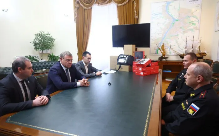 Губернатор Астраханской области Игорь Бабушкин передал воинам СВО технику и снаряжение