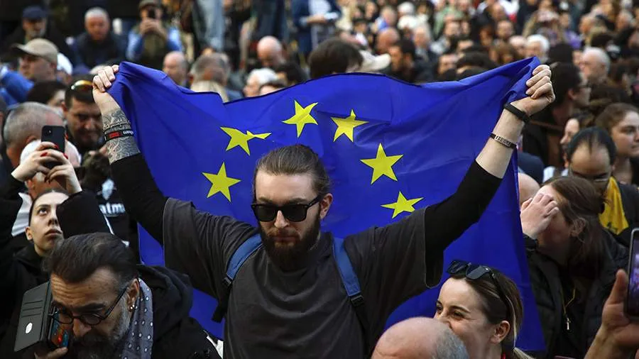 Грузия готова отказаться от закона об иноагентах ради членства в ЕС